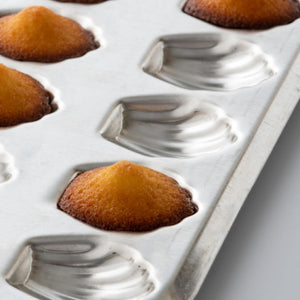 Mini madeleine bake form