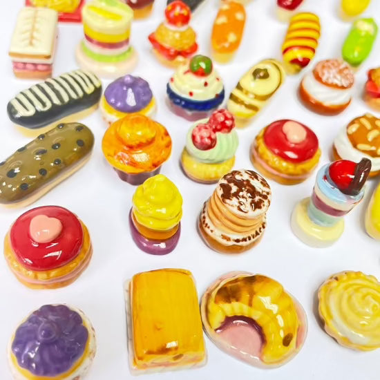 Feves figures ceramic made for the Galette des rois | baking bean for kings cake | global shipping