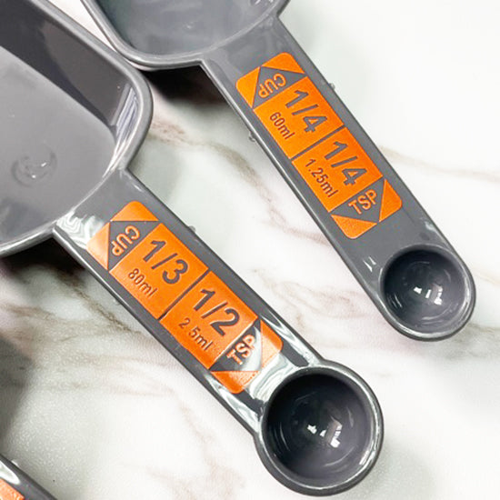 Measuring Scoop & Measuring Spoon